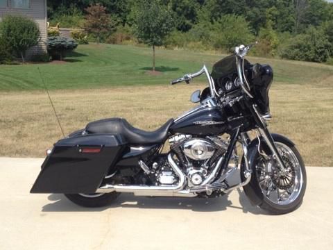 2012 Harley Davidson Street Glide with only 10,000 miles!