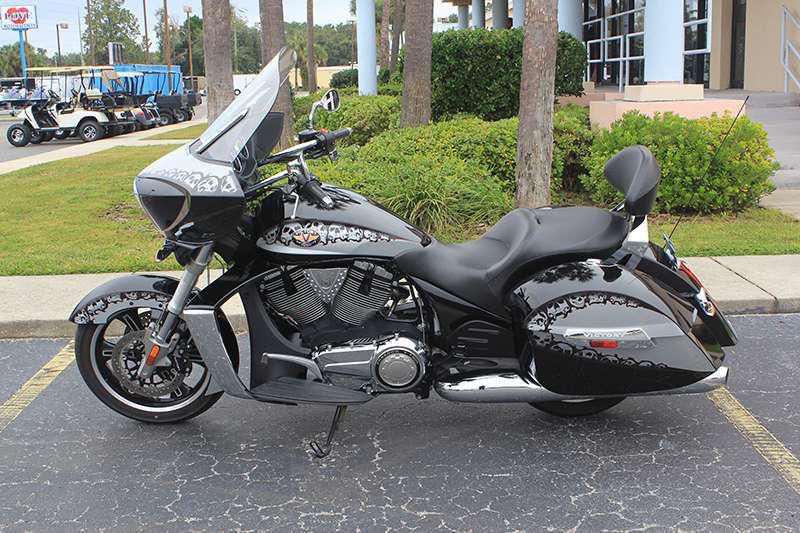 2010 Victory Cross Country Touring 