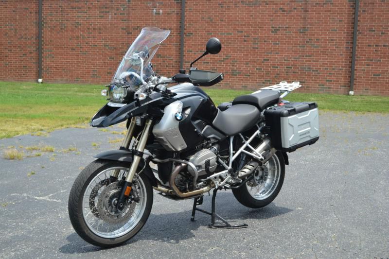 We can Finance at great rates! 2010 BMW R1200GS, Loaded, Serviced, Showroom!