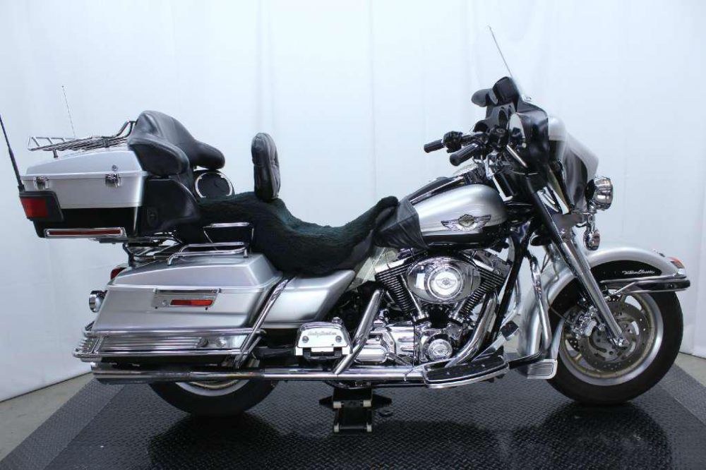 2003 Harley-Davidson FLHTCUI Ultra Classic Electra Glide Touring 