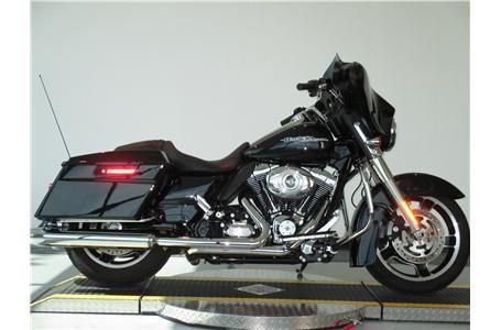 2013 Harley-Davidson FLHX Touring 