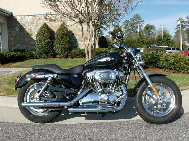 2011 Harley-Davidson XL1200C - Sportster 1200 Custom Standard 
