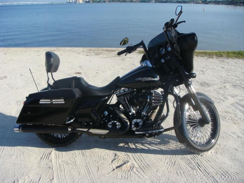 2012 harley davidson streetglide 2800 miles blacked out stunning bike warranty
