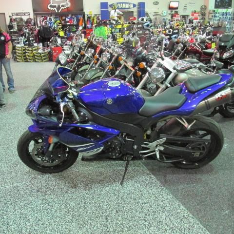 2007 Yamaha YZF-R1 Sportbike 