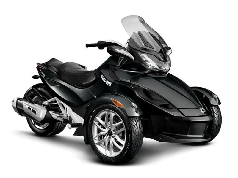 2013 Can-Am Spyder® ST SM5 Sportbike 