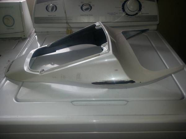 09 600 rr gas tank cover/ and other fairing pieces