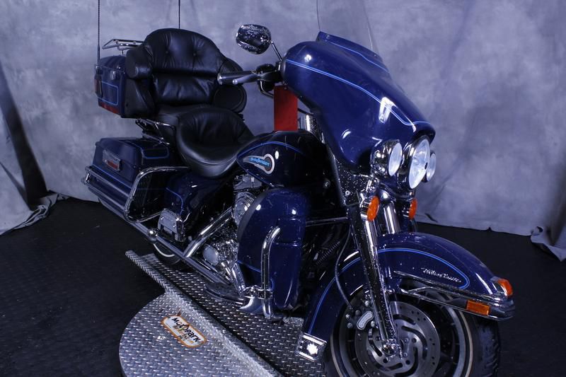 2003 Harley-Davidson FLHTCU Touring 