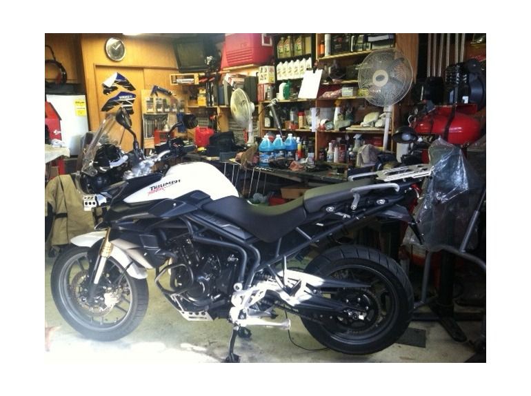 2013 Triumph Tiger 800 ABS - CRYSTAL WHITE 