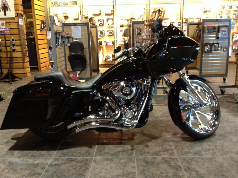 2012 Harley-Davidson Custom Dyna Road Glide Vivid Black