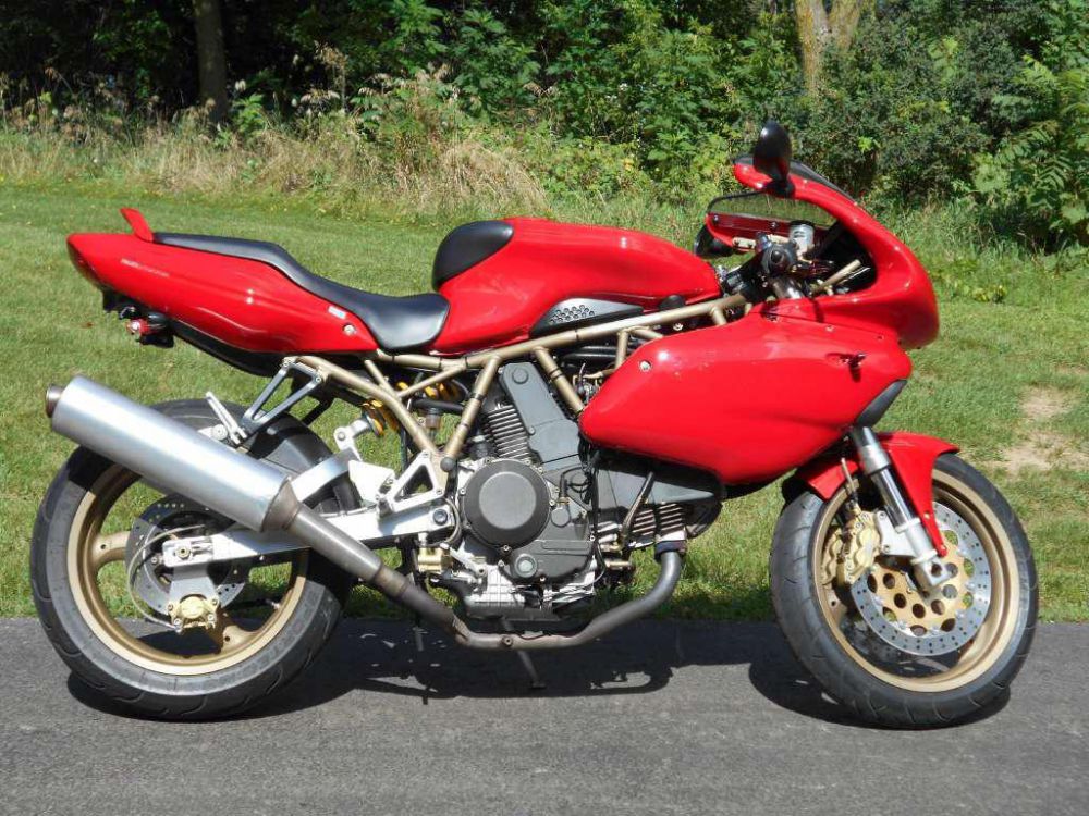 1999 Ducati Supersport 900 Sportbike 