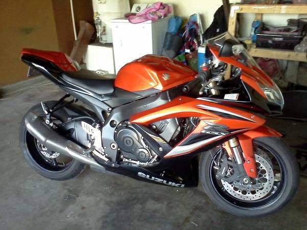 2009 suzuki gsxr looks like the day i bought it brand new 6000 miles