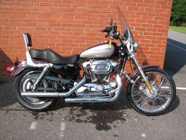 Used 2007 Harley Davidson Sportster 1200C for sale.