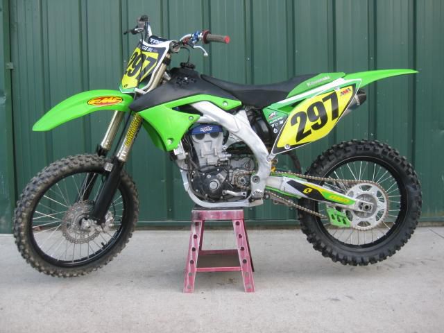 2011 KAWASAKI KX 450F LOADED WITH EXTRAS $5,300, GREEN, Adult Owned