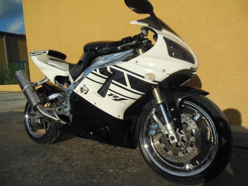 1999 yamaha yzf-r1  sportbike 