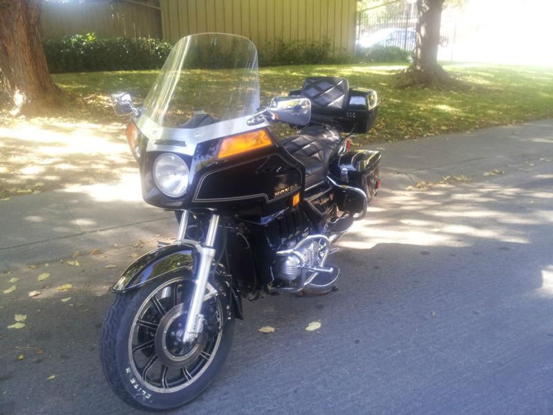 1983 HONDA GOLDWING ONE OWNER 12600 MILES!! MUSEUM PIECE.