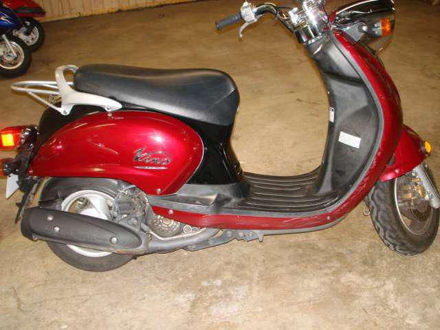 2005 yamaha vino 125  scooter 