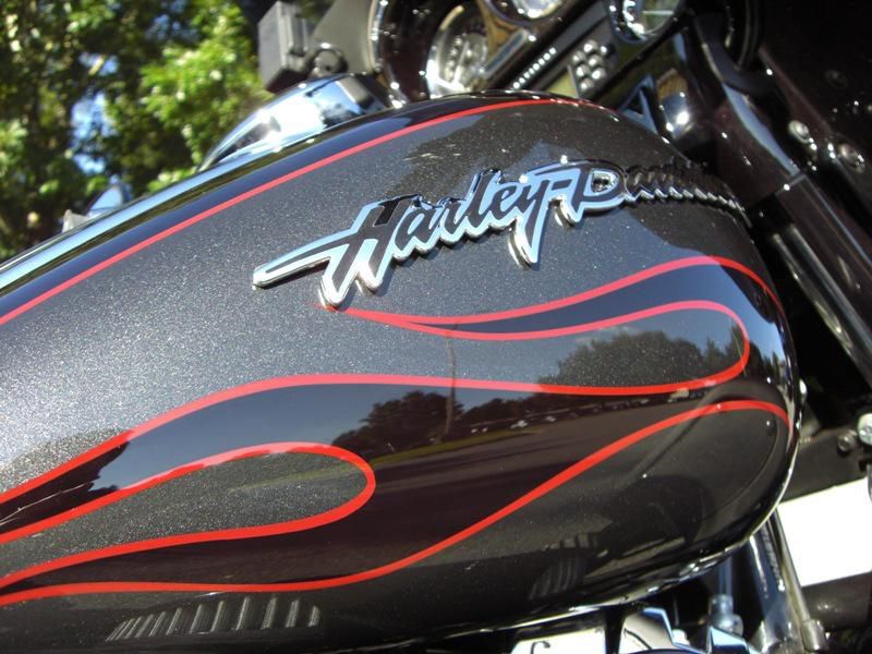 2010 Harley-Davidson Screamin Eagle CVO Ultra Classic Electric Glide FLHTCUSE