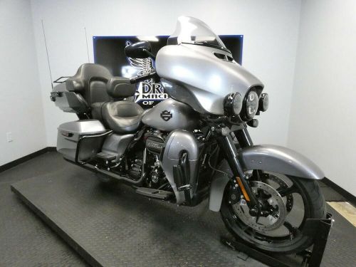 test Harley-Davidson FLHTKSE - CVO Limited