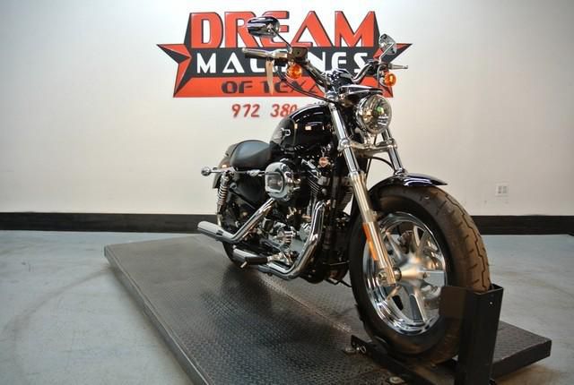2013 Harley-Davidson Sportster XL1200C Cruiser 