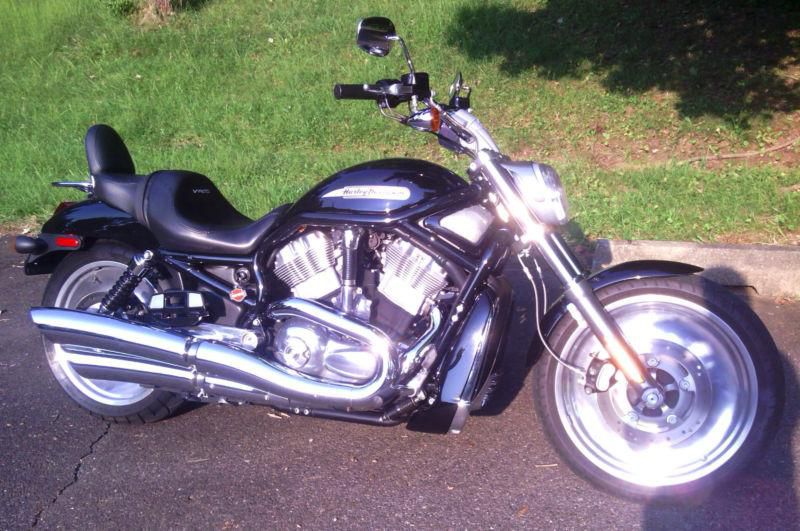 2004 Harley-Davidson V-Rod Black Excellent condition VRSCB with extras