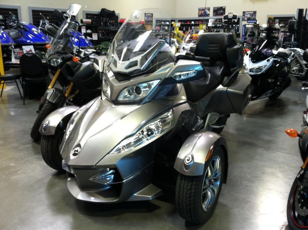 2011 can-am spyder rt audio & convenience se5  touring 