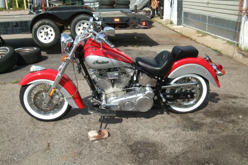 2003 indian spirit  " 88 inch " 45 % v-twin a beauty in silver & red
