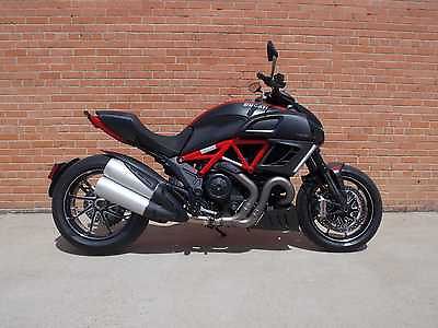 Ducati : Other 2013 Demo Diavel Carbon Red