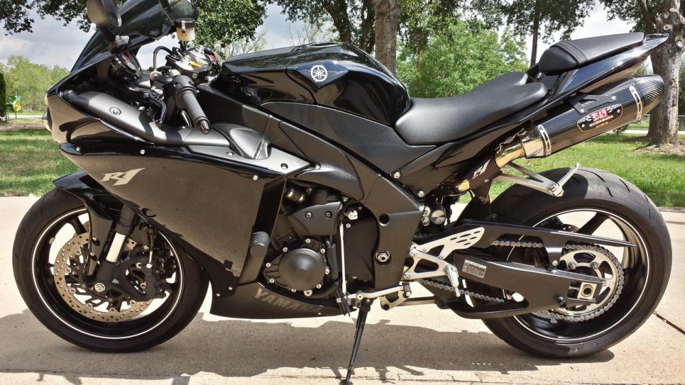2010 Yamaha Yzf-R1 Sportbike for sale on 2040-motos