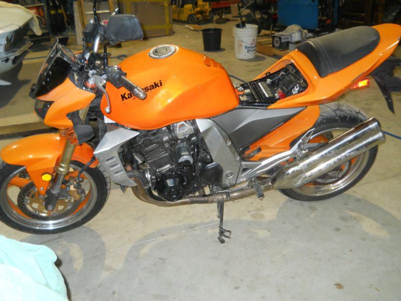 ***2003 Kawasaki Z1000*** dual naked moto sport gsxr cbr 600 750 zr1 zr6 zx1000