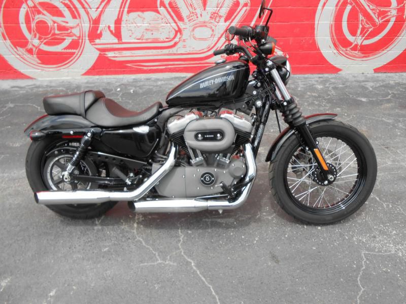 2012 HARLEY DAVIDSON SPORTSTER XL 1200 NIGHTSTER ONLY 834 MILES! VERY CLEAN