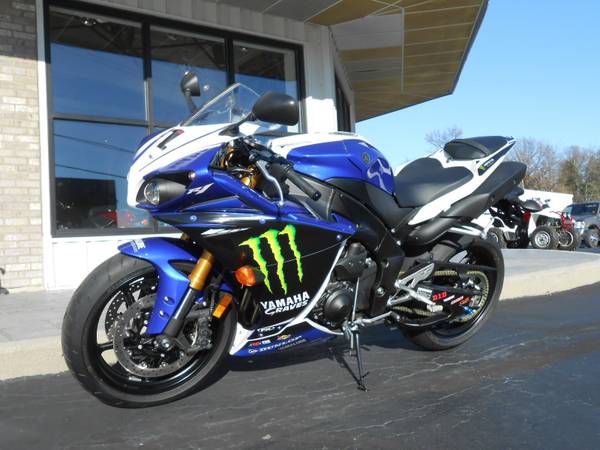 New 2010 Yamaha R1 Monster Energy Edition
