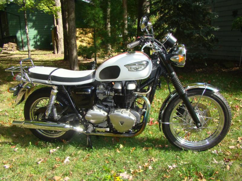 2005 retro/1966 TT Bonneville 800cc Beauty