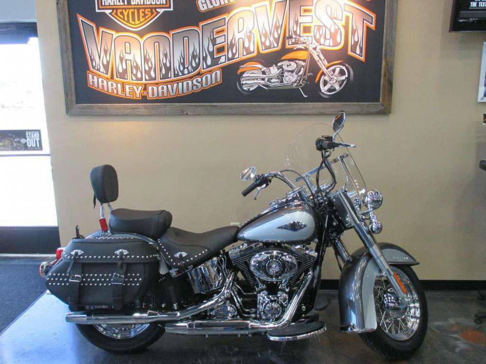 2014 Harley-Davidson FLSTC Heritage Softail Classic Cruiser 