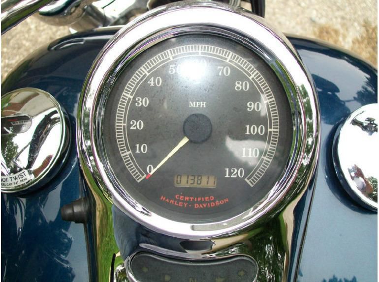 2002 Harley-Davidson Softail DEUCE Standard 