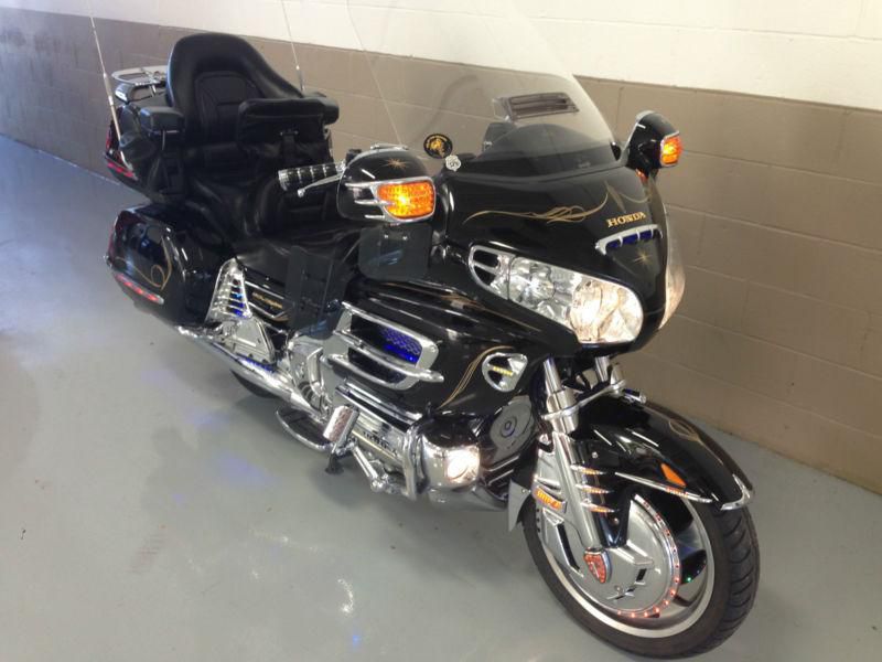2002 Honda GL1800 Goldwing Loaded with lights and accessories Must see!!
