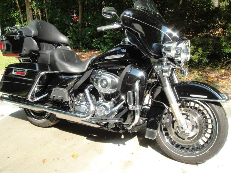 2012 Harley Davidson Ultra Classic Electra Glide Limited in Excellent Condition