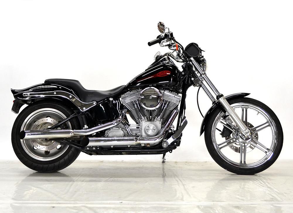 2006 Harley-Davidson Softail Standard FXSTI Sportbike 