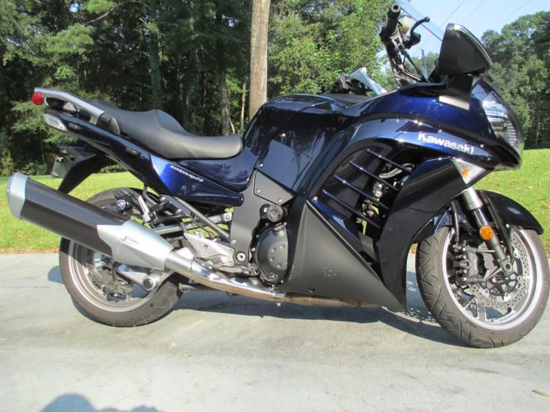 2010 Kawasaki Concours 14 ABS Sport Touring Bike with only 1,870 miles