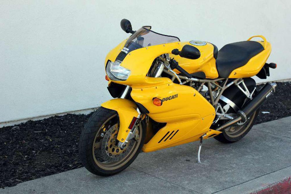 1999 Ducati Supersport 900 Sportbike 