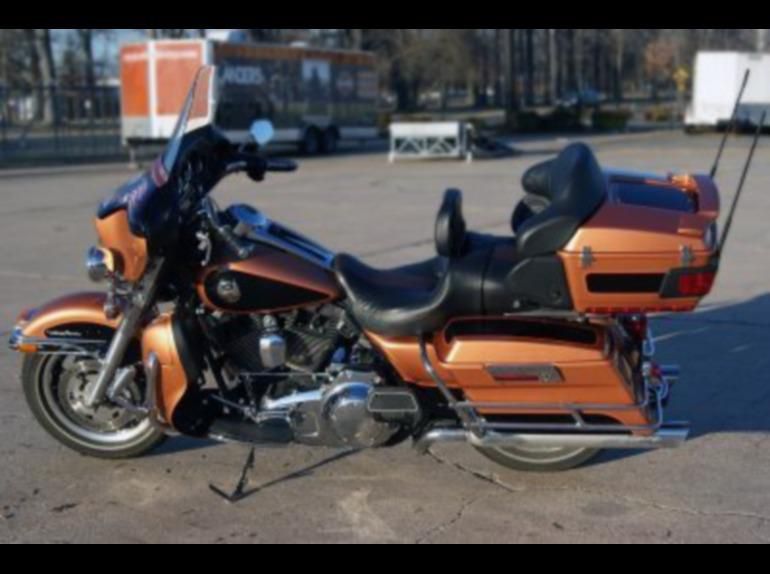2008 Harley-Davidson FLHTCU Standard 