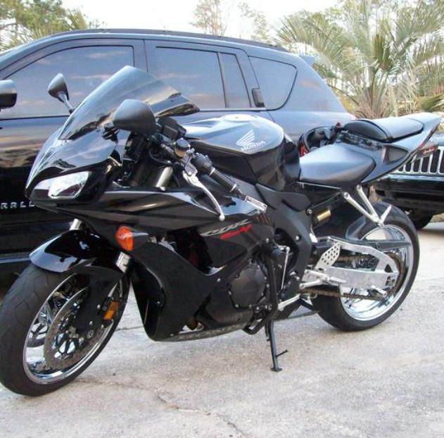 MOTORCYCLE, 1000RR CBR, NICE, ATTENTION GETTER