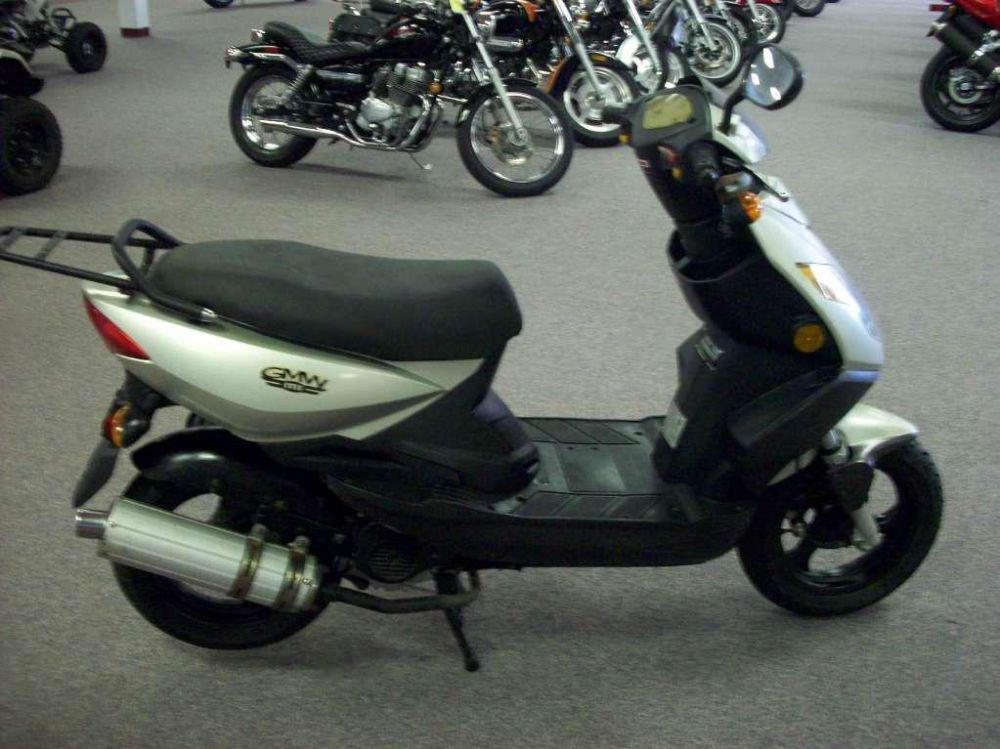 2010 M-1 Scooter 