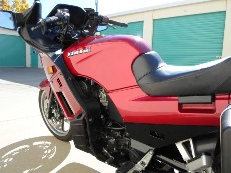 Beautiful Red 2000 Kawasaki Concours