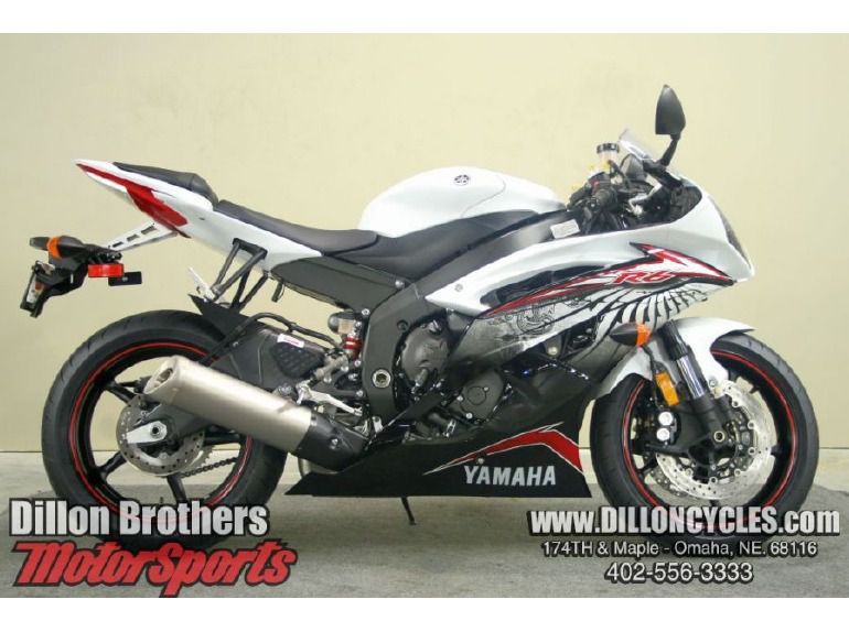 2012 Yamaha YZFR6BW - YZF-R6 - Pearl White/Candy Red 