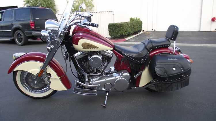 Perfect condition 2003 Indian Chief Roadmaster full-valence fenders