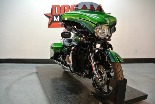 2011 Harley-Davidson Screamin&#039; Eagle Street Glide FLHXSE2 ABS, 110
