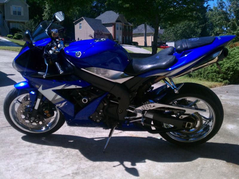 2005 Yamaha YZF-R1 Excellent Condition with Chrome & Extras!!!