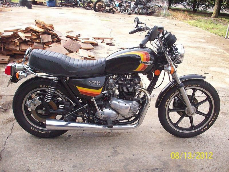 TSX ** Triumph ** Bonneville ** T140 ** 1983 ** rare vintage bike **