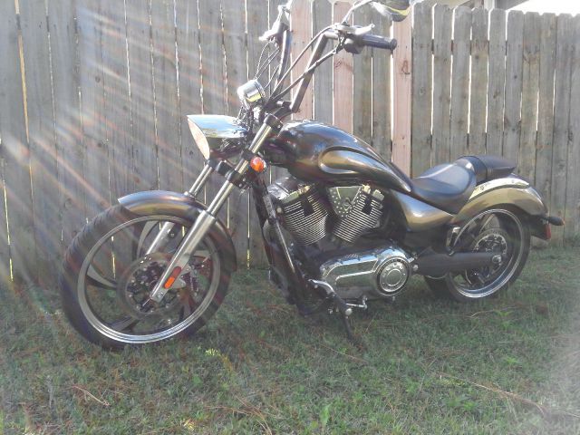 Used 2011 VICTORY VEGAS for sale.