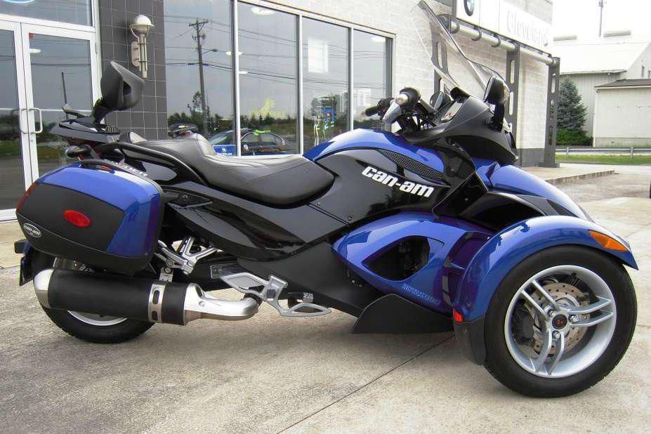 2010 can-am spyder rs se5  sport touring 